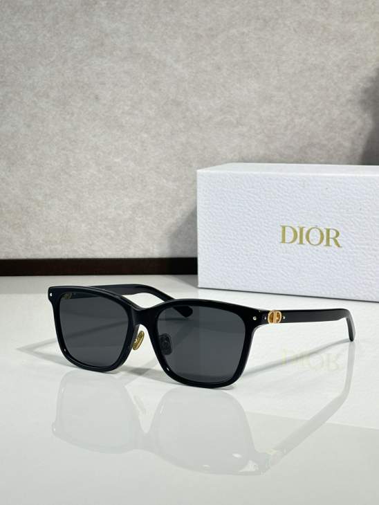 Picture of Dior Sunglasses _SKUfw76300873fw